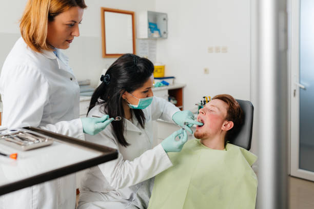 Best Broken or Cracked Tooth Emergency Dentist in Lone Oak, TN